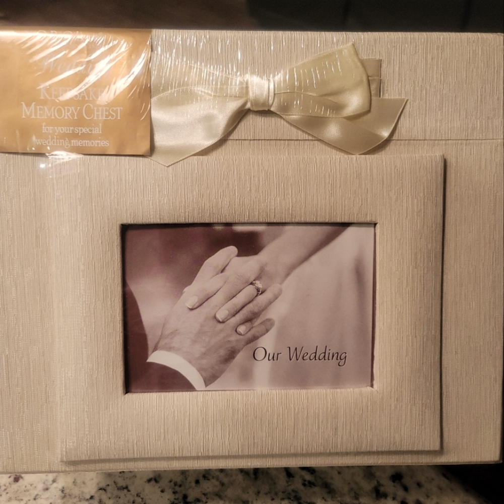 Wedding Keepsake Memory Chest